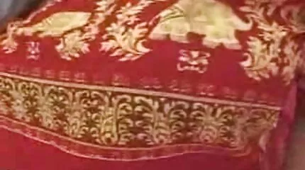 លួច horny និងជញ្ជក់ដៃគូរបូល