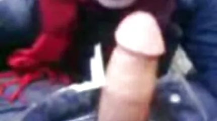 ម៉ូដែល redhead នៅ resort fucks ថតរូបនៅសហសហ