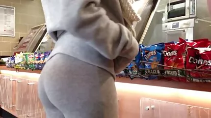 Fuck ស្រស់ជាមួយនឹងវ៉ែនតាសាលាវ័យក្មេងដោយគ្រូបង្រៀនផ្សេងគ្នា